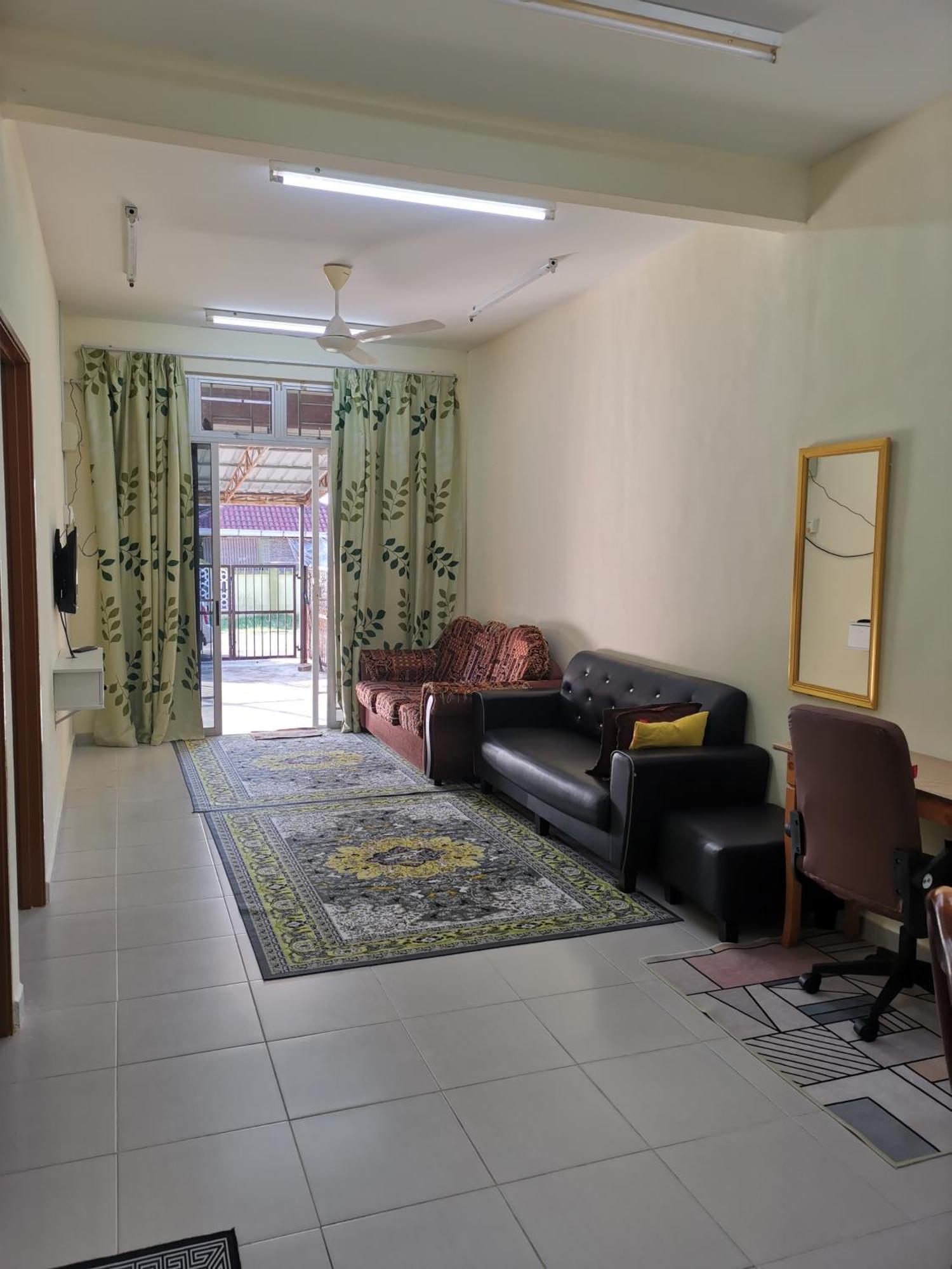 Wafiy Homestay Macang Exterior photo